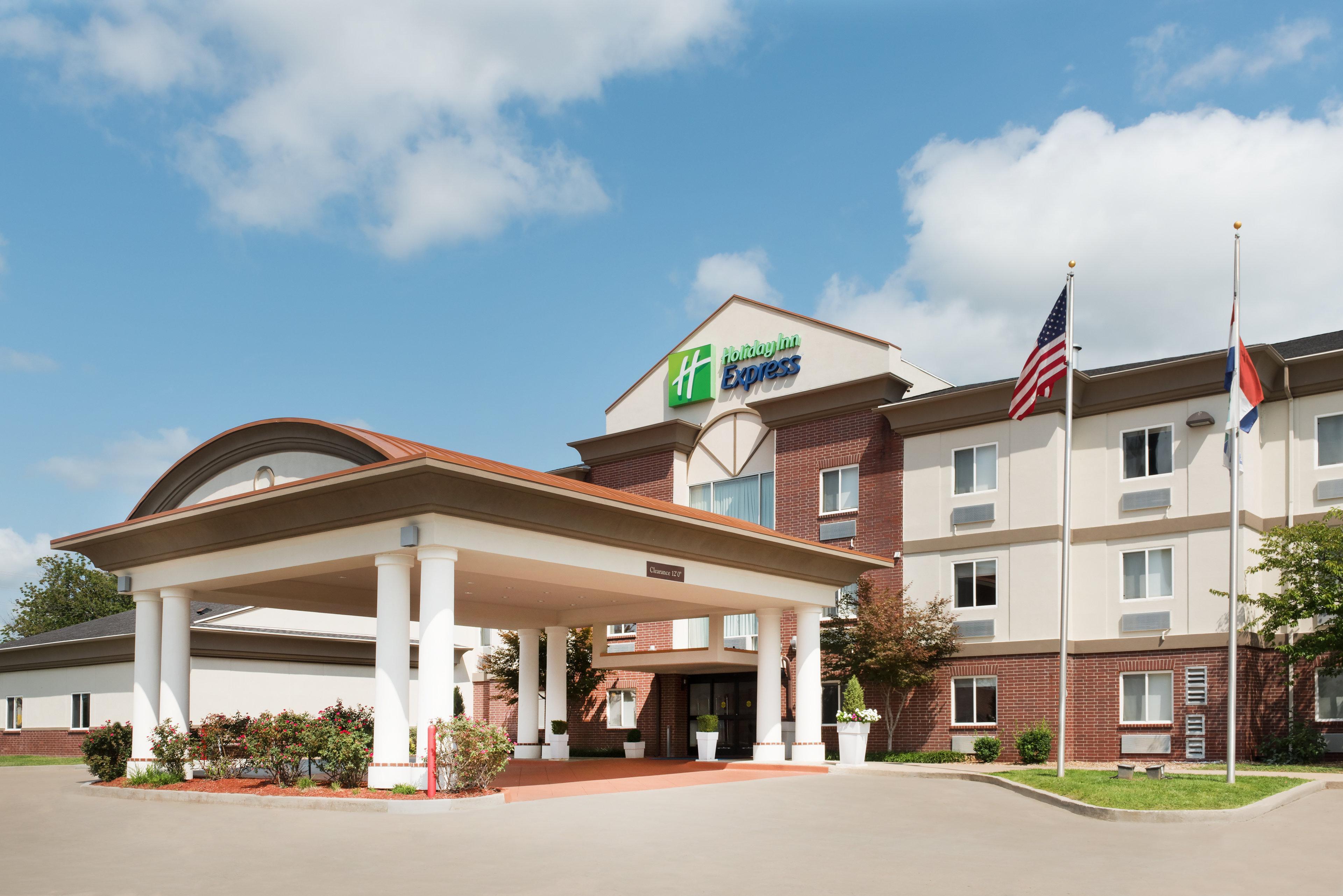 Holiday Inn Express Warrenton, An Ihg Hotel Exterior photo