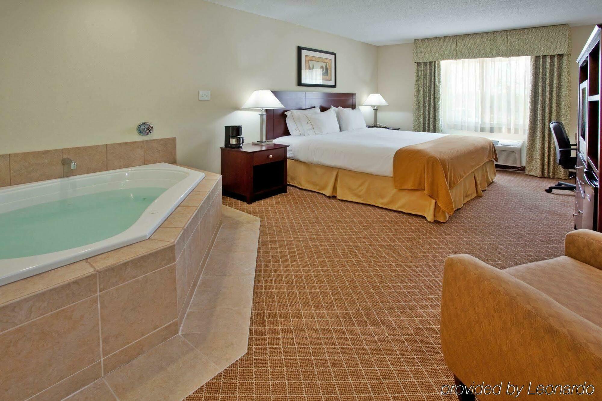 Holiday Inn Express Warrenton, An Ihg Hotel Room photo